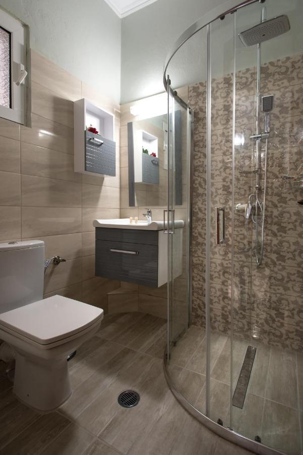 Eleni Apartments Roda  Exterior foto